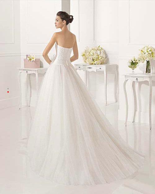 From Barcelona, Spain fashion and luxury get together to create a collection for the most demanding brides. The Adriana Alier wedding gowns from Rosa Clara have a style to satisfy all body types. Elegant bridal gowns that flatter and fit.