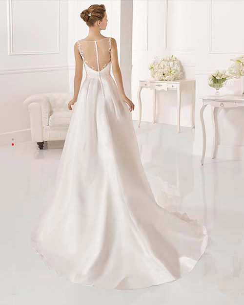 From Barcelona, Spain fashion and luxury get together to create a collection for the most demanding brides. The Adriana Alier wedding gowns from Rosa Clara have a style to satisfy all body types. Elegant bridal gowns that flatter and fit.