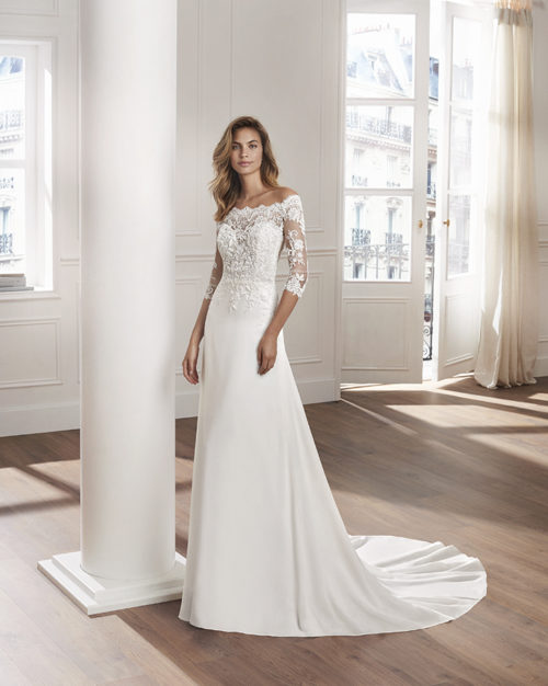 Bridal Gown - Princess neckline and elegant lace 3/4 s;eeves