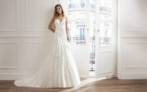 wEDDING GOWN - Low cut back, sleeveless