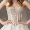 Spectacular wedding dress with a very full princess skirt