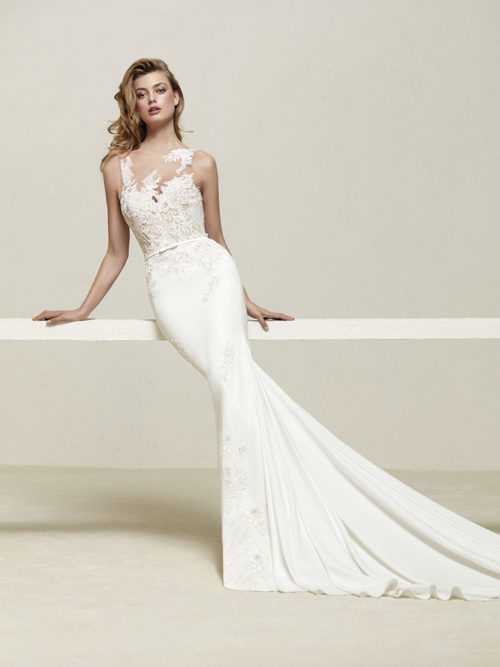 Bridal Gown In-stock and can ship within days Off White A-line Sweetheart neckline Crepe/lace Crystals